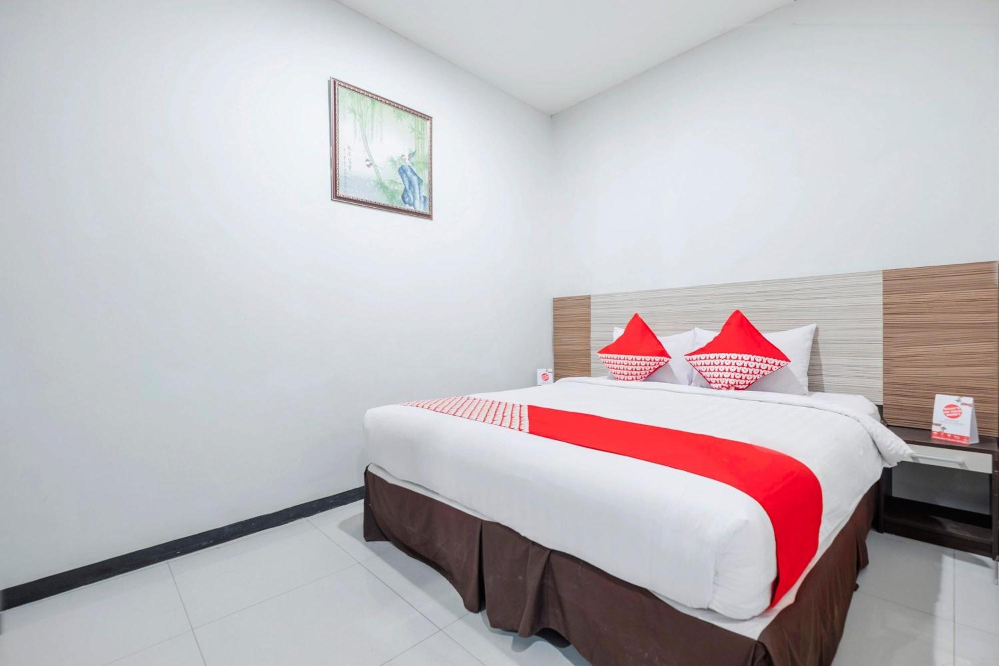 Oyo 92771 Marina Andalas 2* Makassar