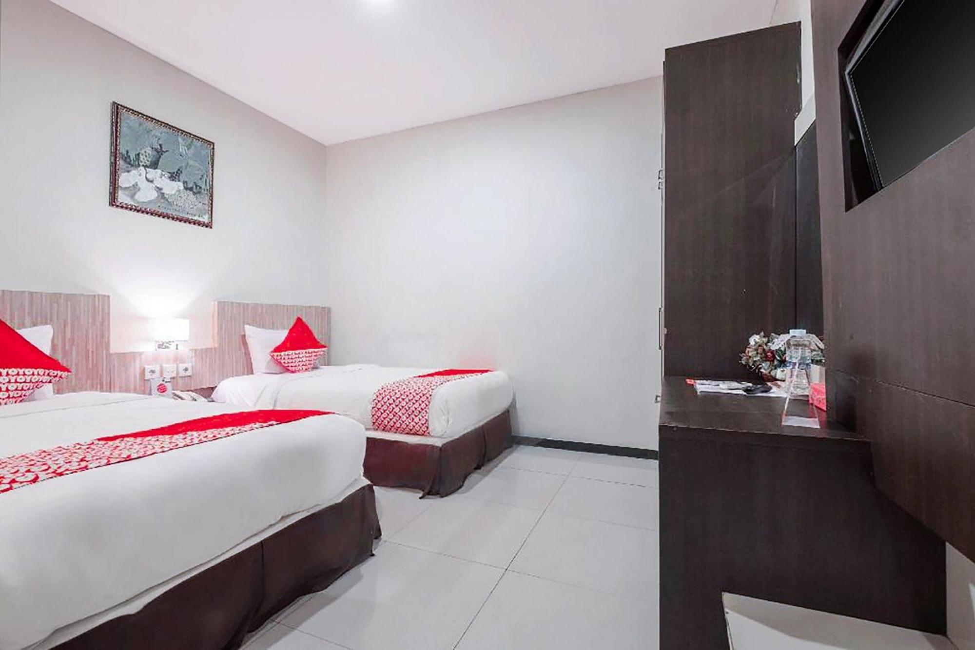 Hotel Oyo 92771 Marina Andalas Makassar