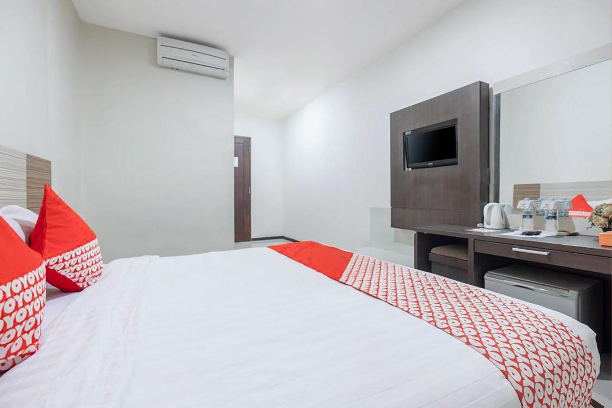 Hotel Oyo 92771 Marina Andalas Makassar